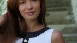 Gorgeous Euroopa teen Carolizi lollitamine väljas