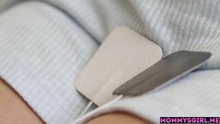 Äitipuoli ja hänen tighty tyttö tyytyväinen toisiaan