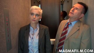 Røv hårdt på arbejde